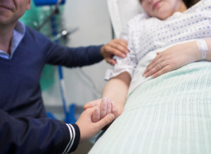 BILA JE SPREMNA DA PRIMI SMRTNOSNU DOZU: Kada joj je doktor postavio JEDNO pitanje devojka (22) odustala od eutanazije!