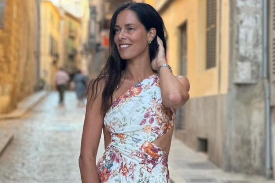 ANA IVANOVIĆ ODUŠEVILA STAJLINGOM ZA PLAŽU: Skupo da skuplje ne može biti, ali sve žele njenu haljinu! (FOTO)