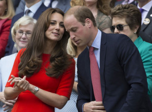 "ON SE NJE PLAŠI" Pogledajte snimak kako se Kejt ponaša prema Vilijamu kada niko ne gleda - biće vam sve jasno (VIDEO)