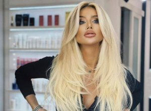 PRIČALO SE DA JE U GRUPI ODBACUJU, IVANA ZAPUŠILA USTA SVIMA: Najzgodnija pevačica vrti lanac na struku i zarađuje pare