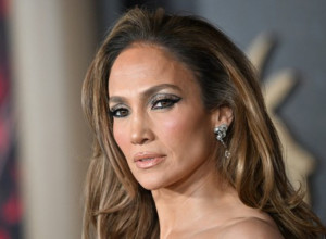 DŽENIFER LOPEZ U JEKU RAZVODA PUCA PO ŠAVOVIMA: Svađa se na ulici van sebe od besa, ovo nije mogla da prećuti! (VIDEO)