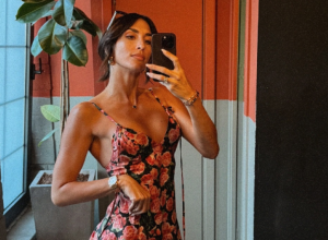 JELISAVETA ORAŠANIN U HALJINI KOJA VIŠE OTKRIVA NEGO SAKRIVA: Zadala domaći zadatak svima! (FOTO)