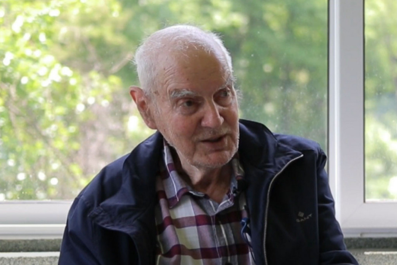 ŽENA SINIŠE PAVIĆA JE NA POROĐAJ OTIŠLA LJUTA NA NJEGA ZBOG OVOGA: Pisala je pesme za ove kultne serije - znate ih!