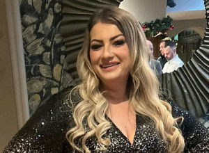 MOLILA SAM OCA DA ME UBIJE, BOL JE BIO NEIZDRŽIV! Sari je estetska operacija uništila telo, imala je i zahvat "naživo"!