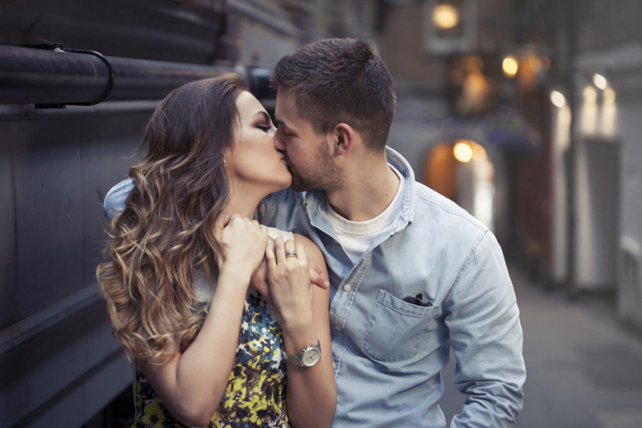 MUŽ MI JE DOZVOLIO DA SPAVAM S DRUGIM MUŠKARCEM: A onda je stigla poruka koja me je zapanjila