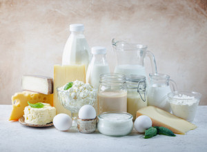 SRBI IH TAMANE U OGROMNIM KOLIČINAMA, A NE ZNAJU DA SU OVA 3 MLEČNA PROIZVODA NAJOPASNIJA: Ugrožavaju jetru i štete crevima