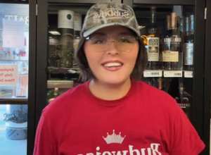 "IMAM ŠIZOFRENIJU - MOJE HALUCINACIJE SU UŽASNE"! Nećete verovati kako živi ova žena, proći će vas jeza od onoga što ona VIDI!