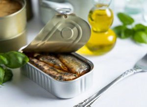 BOLNIČARKA JE 70 DANA JELA SAMO SARDINE IZ KONZERVE: Kada se pogledala u ogledalu, nije se prepoznala, i doktori ostali bez teksta (VIDEO)