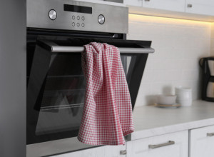 Zaboravite na miris starih jela: Ovako se RERNA više neće osećati na hranu