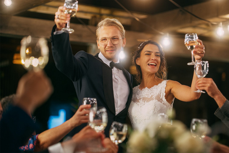 SESTRA JE OD MENE TRAŽILA NEŠTO NEOPROSTIVO I ZATO NEĆU IĆI NA NJENO VENČANJE: Svi me napadaju, ali znam da sam u pravu!