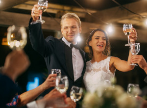 SESTRA JE OD MENE TRAŽILA NEŠTO NEOPROSTIVO I ZATO NEĆU IĆI NA NJENO VENČANJE: Svi me napadaju, ali znam da sam u pravu!