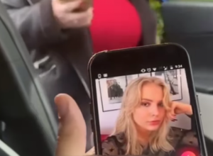 IZAŠAO JE NA SASTANAK NA SLEPO! Očekivao je plavušu od 19 godina manekenske građe, a pojavila se osoba zbog koje je vrisnuo od ŠOKA - sve je snimljeno! (VIDEO)