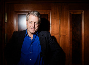 ČUVENI GLUMAC PRIZNAO DA JE DVAPUT TROVAO SOPSTVENU DECU: Jeziva priča Hjua Granta zaprepastila čitav svet!