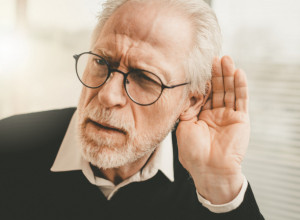 ČAK I MALI GUBITAK SLUHA MOŽE DA BUDE ZNAK STRAŠNE BOLESTI: Ako OVO ne čujete, odmah idite kod lekara!