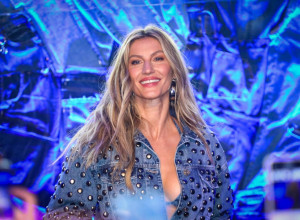 SLAVNA BRAZILSKA MANEKENKA DONELA NA SVET TREĆE DETE: Žizel Bundšen u petoj deceniji ponovo majka, evo kako se osećaju ona i beba!