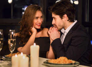 JEDNA NOĆNA PORUKA JE OTKRILA TAJNI ŽIVOT MOG MUŽA: Laže me 10 godina, a sada je uradio NEOPROSTIVU stvar!