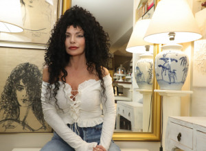 LIDIJA VUKIĆEVIĆ kao MORSKA SIRENA: Njene SAVRŠENE OBLINE nije mogla da obuzda providna mrežasta haljina (FOTO)