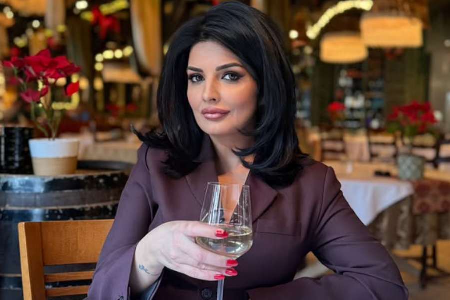 ČITAVA SRBIJA BRUJI O NOVIM FOTOGRAFIJIMA MILENE POPOVIĆ: Svi gledaju u njenu desnu ruku i JEDAN detalj koji sve otkriva! (FOTO)