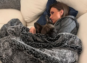 POZNATA VODITELJKA OTKRILA DA IMA RAK - njena priča kida dušu: "Na dan kada sam se porodila saznala sam da bolujem od opake bolesti"!