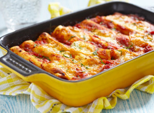 Zapečeni kaneloni sa mlevenim mesom u bešamel sosu: Nema boljeg recepta, a ni ukusa od ovog