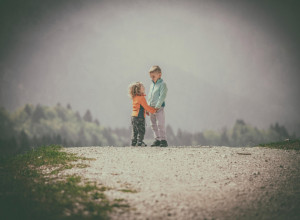 OVAJ ČETVOROGODIŠNJAK JE UMIRUĆOJ SESTRICI DAO JEDNO OBEĆANJE! 13 godina kasnije je uradio nešto što izaziva jezu i tera suze na oči! (FOTO)