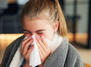 PRVI TALAS SEZONSKE POLENSKE GROZNICE JE U PUNOM JEKU: Ova dečija navika samo POGORŠAVA stanje - evo trika da sprečite muku!