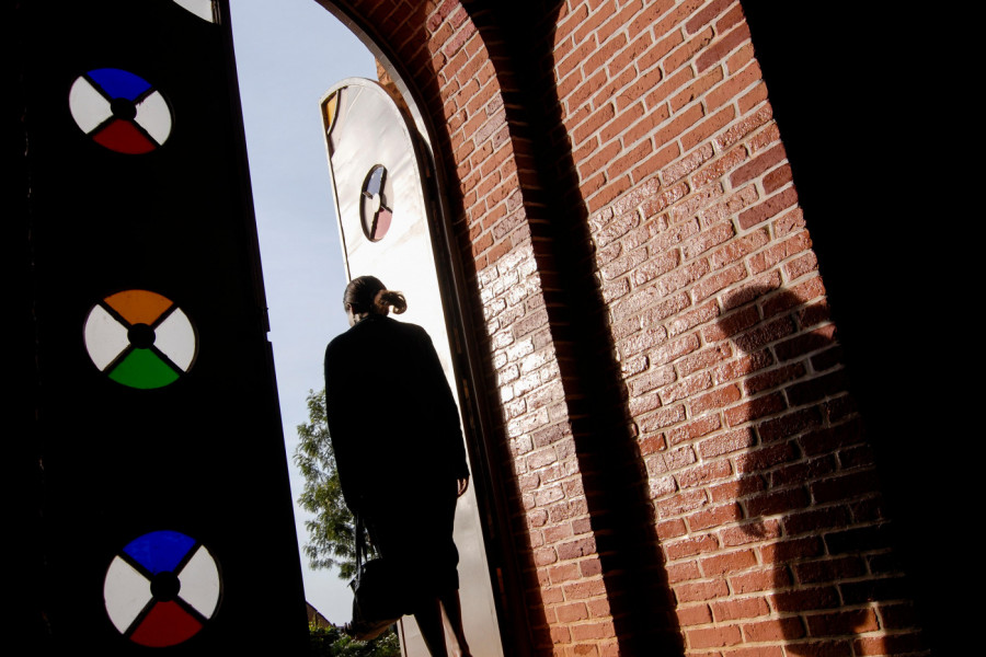 "JOŠ NISAM REKLA RODITELJIMA DA IMAM RAK U 4. STADIJUMU": Ispovest jedne žene dira pravo u srce - ovo su njeni razlozi za ĆUTNJU!