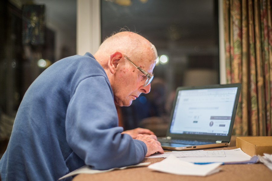 ŽIVEO JE 111 GODINA, A SVAKOG PETKA JE RADIO NEŠTO EKSTREMNO NEZDRAVO: Tvrdio je da je to tajna njegove dugovečnosti, a ovako je izgledao u poslednjim danima! (FOTO)