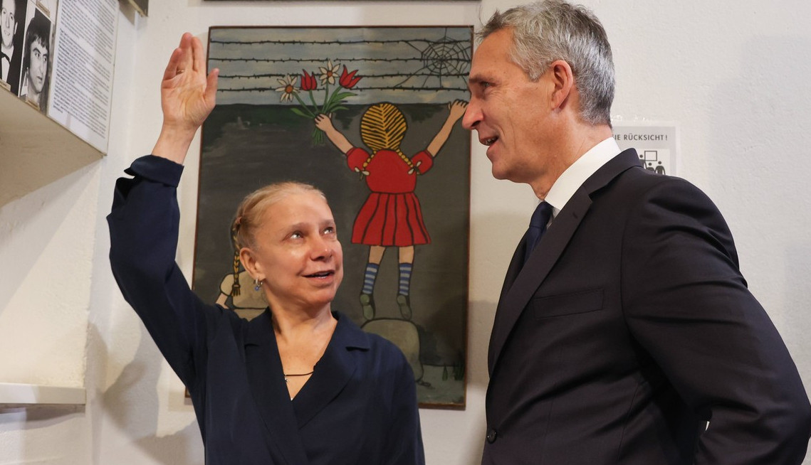 ALEKSANDRA JE RODILA SVOJE 10. DETE U 67. GODINI: Tvrdi da je ostala trudna sasvim prirodno - i to zahvaljujući jednoj stvari! (FOTO)