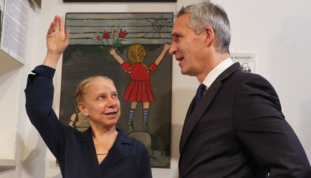 ALEKSANDRA JE RODILA SVOJE 10. DETE U 67. GODINI: Tvrdi da je ostala trudna sasvim prirodno - i to zahvaljujući jednoj stvari! (FOTO)