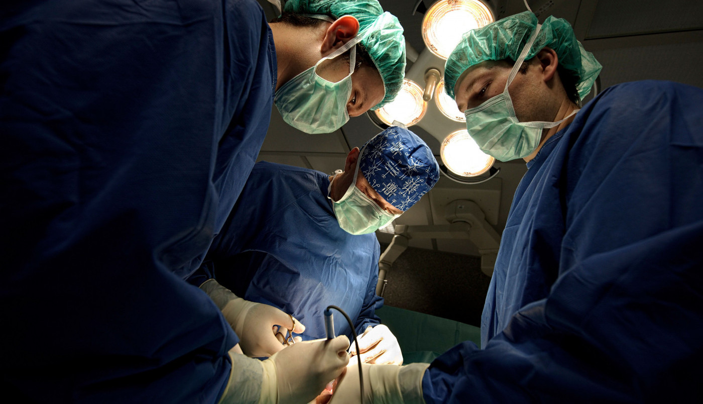 UMRLA SAM TOKOM OPERACIJE, A ONDA JE ME UJAK "GURNUO" NAZAD! Jezivo svedočenje žene koja je do detalja opisala šta se dešava posle smrti!