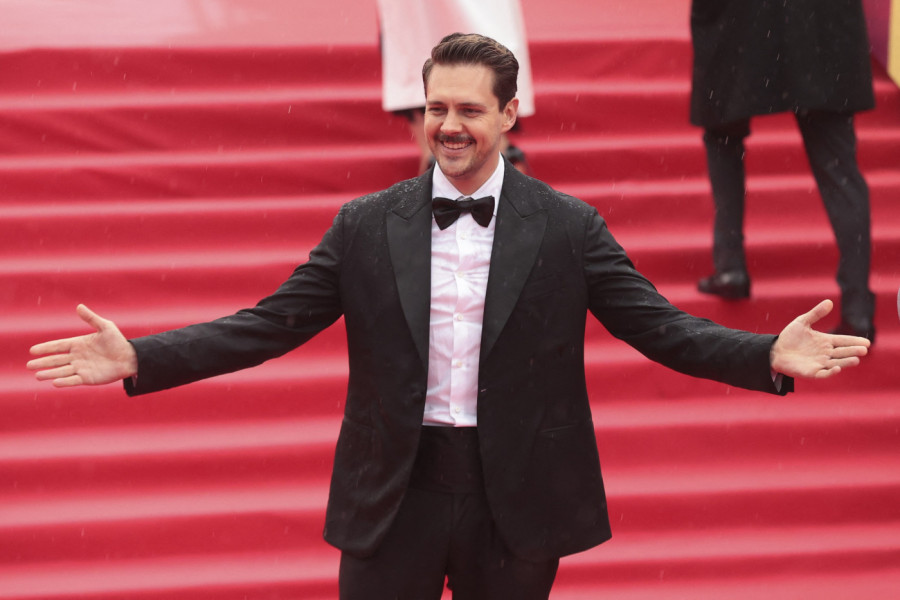 MILOŠ BIKOVIĆ SE POJAVIO NA ULICI U ŠOKANTNOM IZDANJU, FANOVI U TRANSU: "Znači izgubio si pamet, šta bi od onakvog Maraša?!" (FOTO)