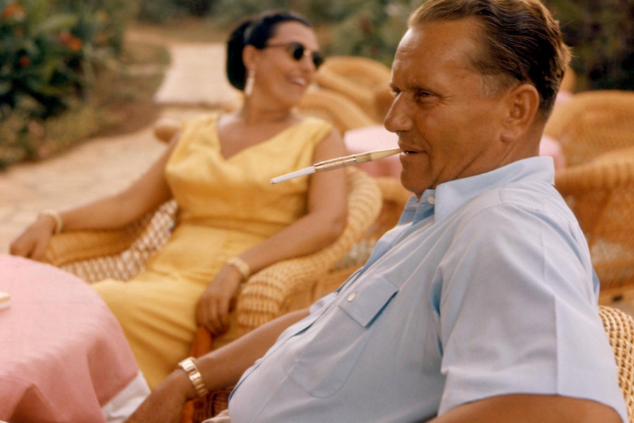 OVO JE NAJTUŽNIJA PESMA IKAD NAPISANA NA BALKANU: Krije mračnu tajnu - zbog nje su ljudi sebi oduzimali život, a zabranio je Tito!