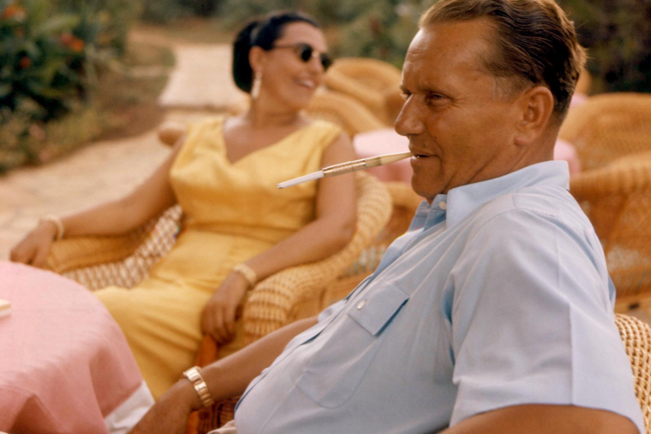 OVO JE NAJTUŽNIJA PESMA IKAD NAPISANA NA BALKANU: Krije mračnu tajnu - zbog nje su ljudi sebi oduzimali život, a zabranio je Tito!