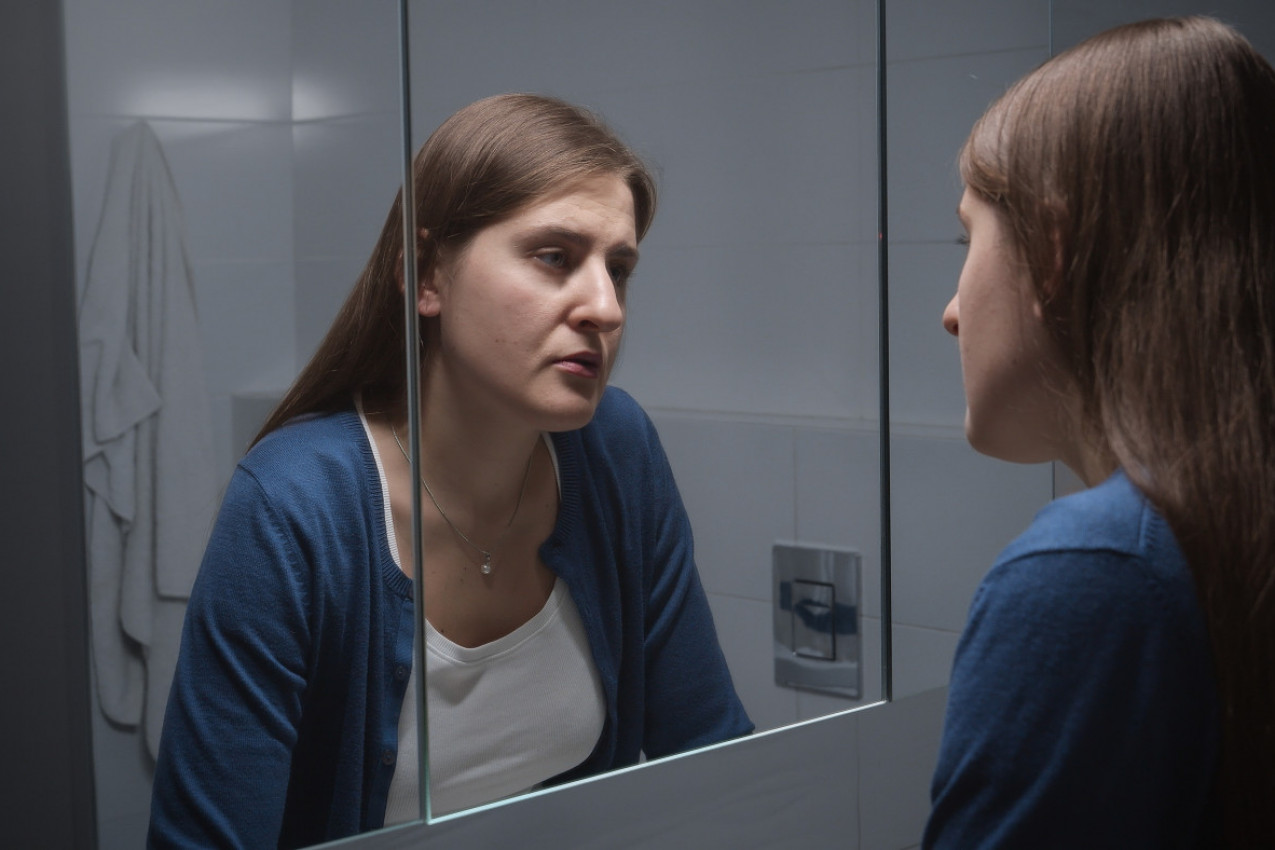 KAKO PREPOZNATI NEDOSTATAK VITAMINA B12 U ORGANIZMU: Jedan neobičan simptom na jeziku ZNAK je da treba HITNO da odete kod LEKARA!