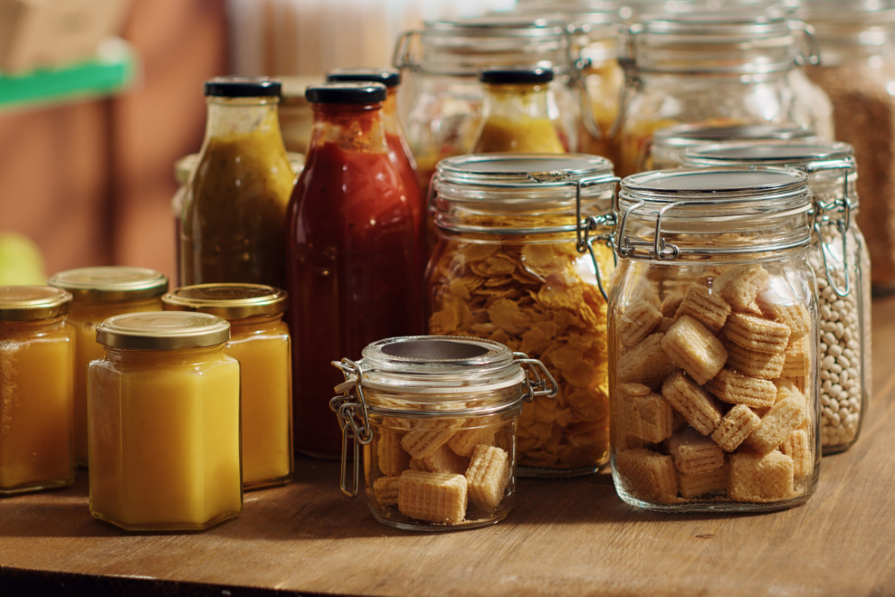 OVAJ SASTOJAK NIKADA NEMOJTE ČUVATI U STAKLENIM TEGLAMA:  Uništava namirnicu u potpunosti - menja im ukus i miris!