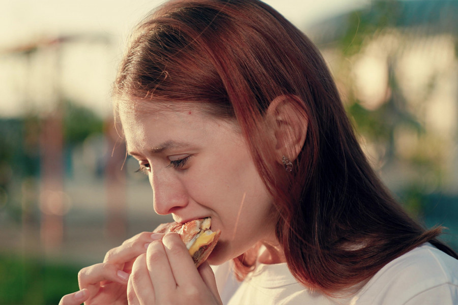 MOJOJ LENI JE DRUGARICA UKRALA UŽINU, NAPRAVILA SAM SKANDAL U ŠKOLI: Kad je saznala TRAGIČNU istinu o devojčici htela je da propadne u zemlju od stida!
