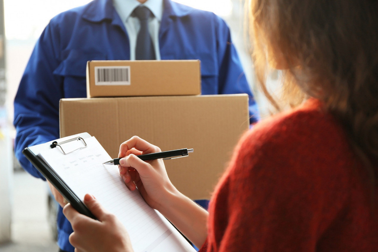 MARIJA JE KRENULA DA POSLEDNJI PUT RAZNESE POŠTU I PAKETE: Zakoračila je u poznati kraj i ukopala se u mestu - SUZE su same krenule! (VIDEO)