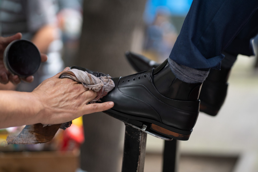 ŽIVEO JE NA ULICI KAO BESKUĆNIK I ČISTAČ CIPELA: Prosio je za HRANU, bio je pretučen, a jedan susret je zauvek promenio njegov ŽIVOT!