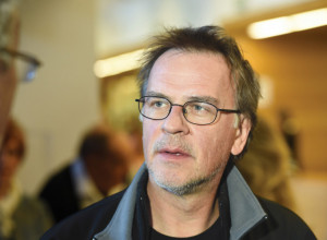 DOKTOR SA VMA JE OTKRIO KAKO JE IZGLEDALA TEŠKA BORBA ŽARKA LAUŠEVIĆA: Kada ga je ugledao, znao je da je kraj - jedan simptom raka pluća vidi se na prstima!