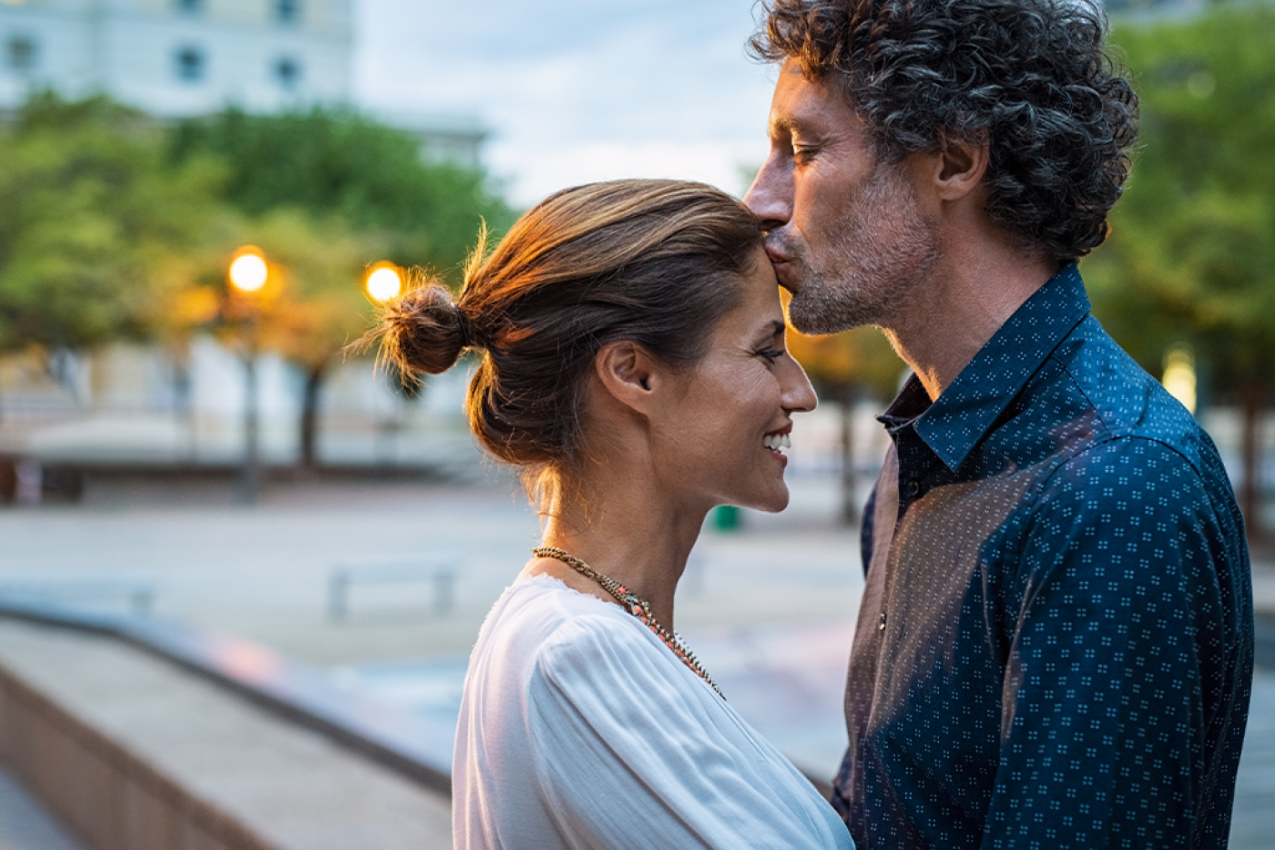 ZA NAS JE KREVET DOSADAN - imali smo ODNOSE u šumi, parku, čak i moru pored kupača! Par je u braku 25 godina i kod njih sve pršti od STRASTI!