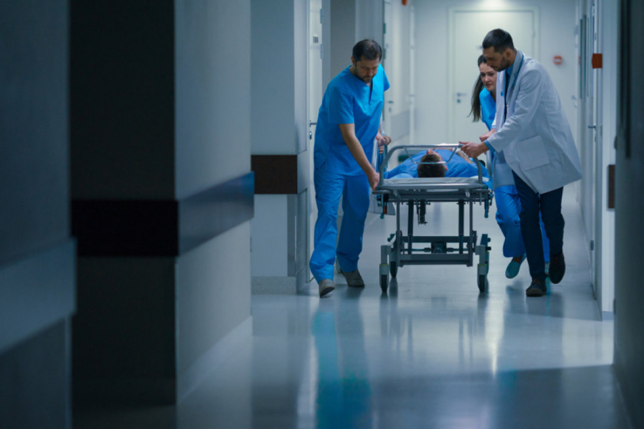 ŽALIO SE NA BOLOVE U STOMAKU, LEKARI SU MU GOVORILI DA JE DOBRO, A ONDA JE SAZNAO DA IMA 10 NEDELJA ŽIVOTA: Ove simptome smrtonosnog raka su doktori stalno ignorisali