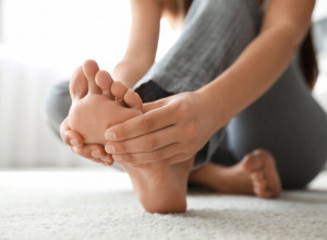 MNOGI I NE ZNAJU DA POSTOJI, A OVA BOLEST JE SMRTONOSNIJA OD SEPSE I SVAKOG MOŽE DA POGODI: Ako OVO osetite u nogama, odmah idite kod doktora