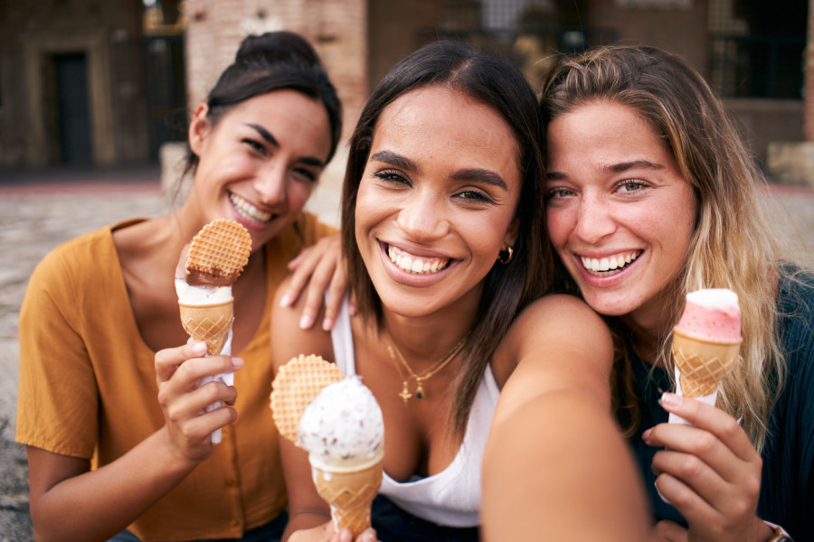 NAUČNICI IZRAČUNALI SA KOLIKO GODINA SU ŽENE NAJSREĆNIJE - MNOGIMA SE OVO NEĆE SVIDETI: U istraživanju je učestvovalo 4.000 dama