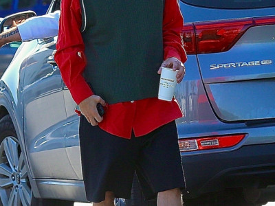 Džastin Biber na putu ka kafiću