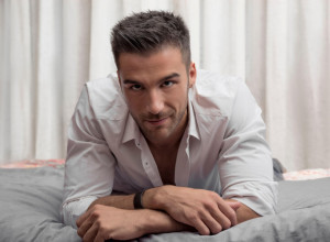 "IGRATE" SE SAMI SA SOBOM PRE SPAVANJA? Niste ni svesni kako ova mala intimna aktivnost utiče na telo - dobro ćete razmisliti!