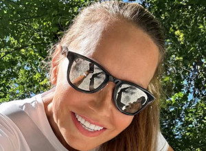 DA LI MOŽETE DA VERUJETE DA JE OVO MAJKA LUKE DONČIĆA?! Objavila je novu fotografiju i usledila je eksplozija! Niko ne može da veruje kako izgleda, a tek šta je obukla... (FOTO)