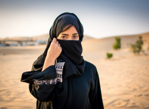 ARAPSKA PRINCEZA SE ZALJUBILA U BRITANSKOG PEVAČA I TAJNO SE UDALA ZA NJEGA: 15 godina su krili ljubav, a onda je njena porodica saznala - usledio je UŽAS!