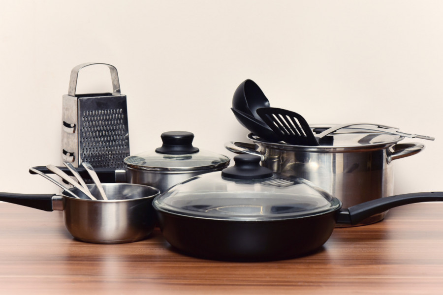 OVO JE NAJOPASNIJE POSUĐE U KUHINJI, SVI GA KORISTE, A NE ZNAJU KOLIKO JE OTROVNO: Jedna ogrebotina je dovoljna da izazove HAOS u telu