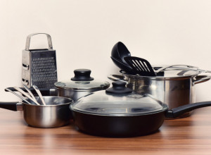 OVO JE NAJOPASNIJE POSUĐE U KUHINJI, SVI GA KORISTE, A NE ZNAJU KOLIKO JE OTROVNO: Jedna ogrebotina je dovoljna da izazove HAOS u telu